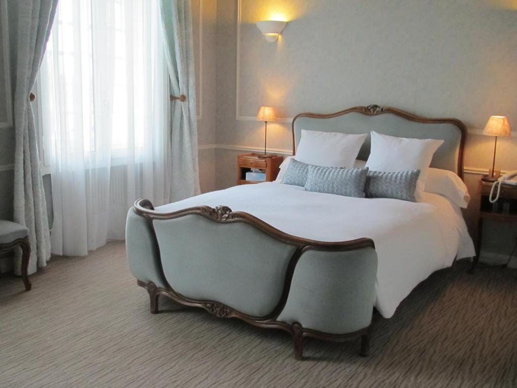 Chateau Beau Jardin Hotel Gaillan-en-Medoc Room photo